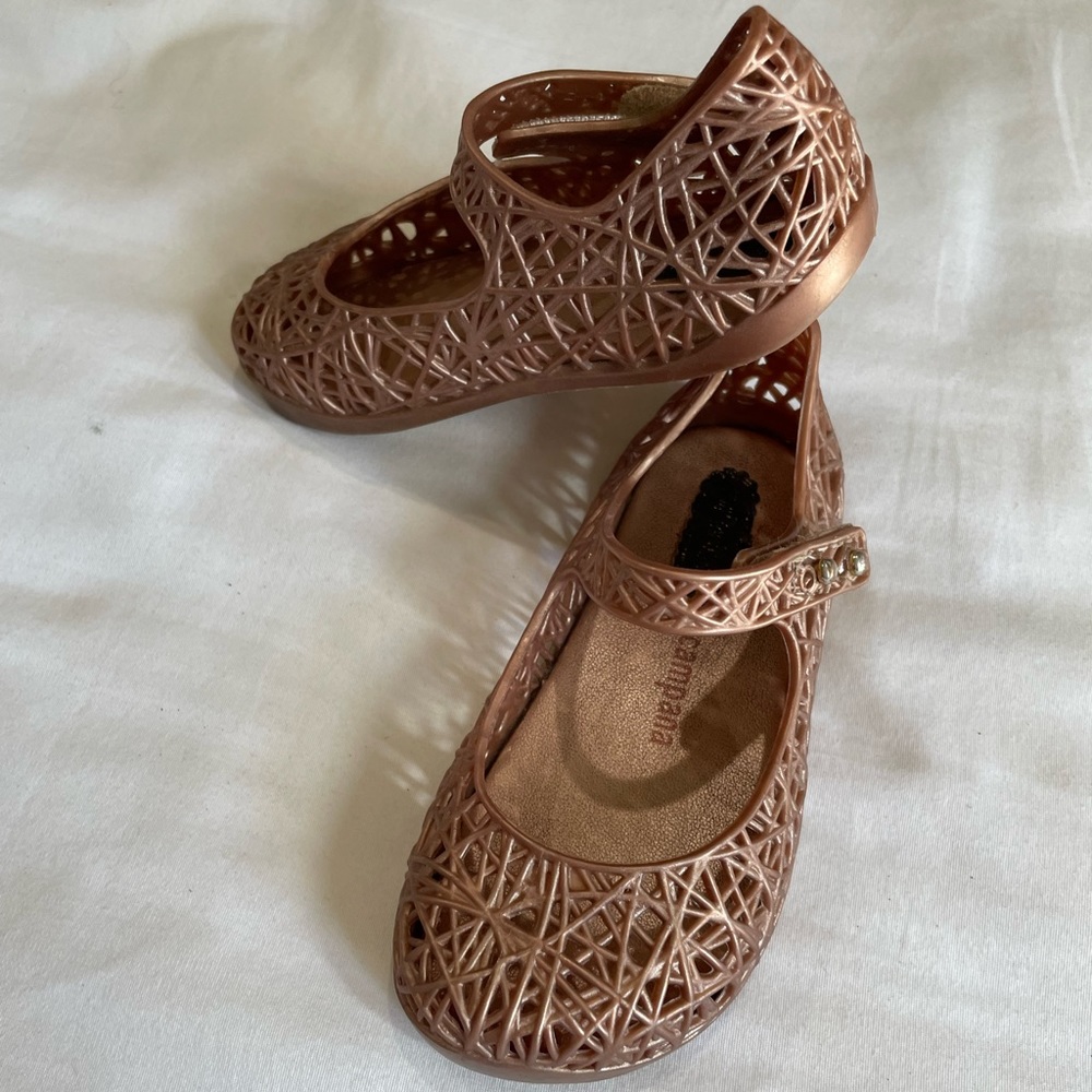 Mini Melissa size 6 toddler girl used